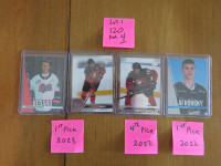 Connor Bedard, 2 differents hockey cards lots