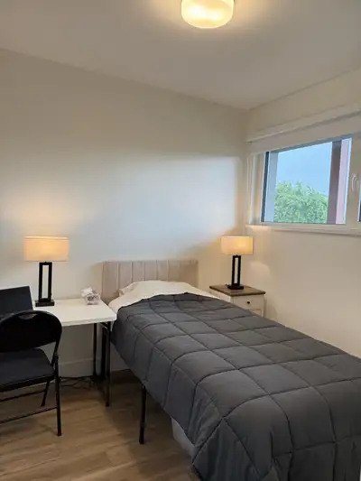 [EAST VAN] Brand New Luxury 2B2B+Flex Student Suite w/ AC – Fully Furnished for 2–4 Friends (June 15...