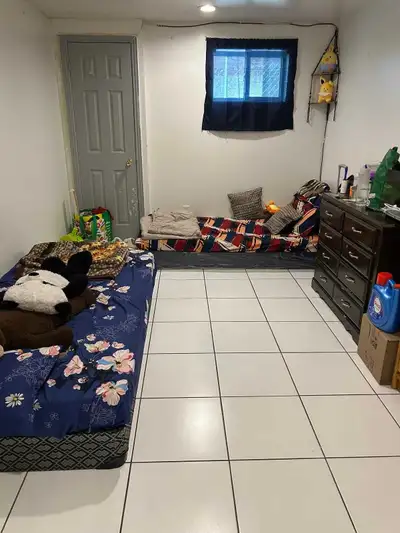 Room for rent in Malton in sharing GIRLS ONLY BASEMENT ROOM FOR RENT attached washroom with walk in...