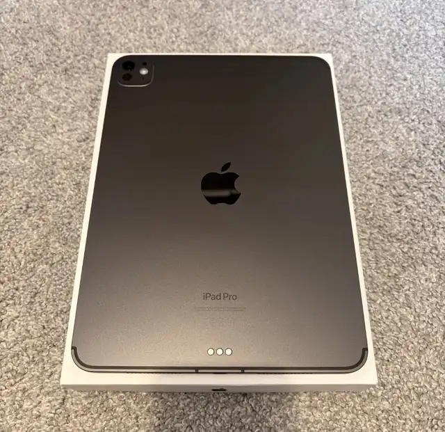CELLULAR [M4] iPad Pro 11” 5th Generation 256GB & Unlocked! in iPads & Tablets in Ottawa - Image 2