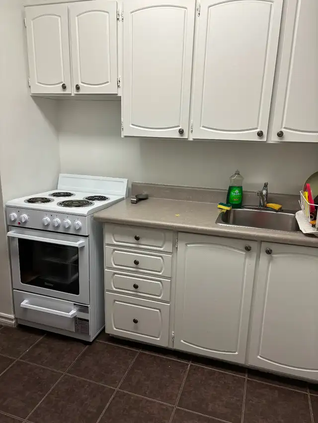 Furnished private room for female