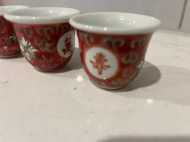 Vintage Chinese Famille Rose Mun Shou Longevity Sake/tea cups in Arts & Collectibles in Ottawa - Image 3