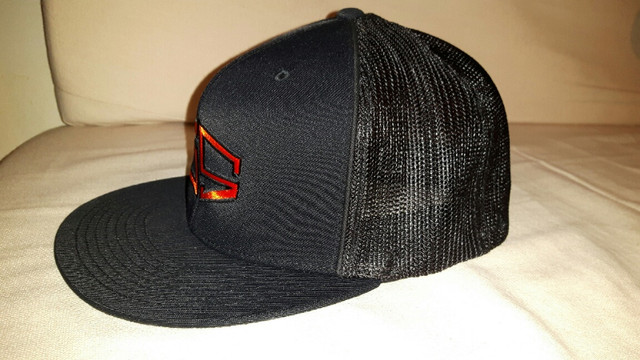 All new SUNGLASSES & BASEBALL CAP TRUCKER HATS $20each 2/$30.00 in Garage Sales in Hamilton - Image 3