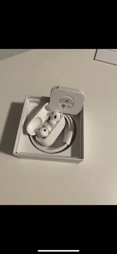 Selling my like-new Apple AirPod Pro earbuds, offering top-notch audio quality and seamless connecti...