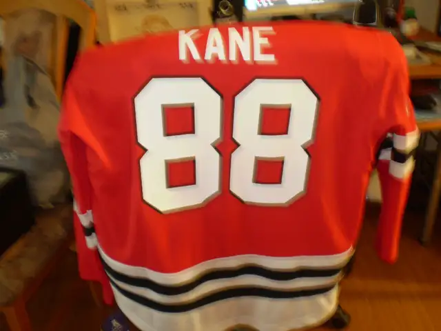 CHANDAILS DE HOCKEY in Hockey in Drummondville - Image 4