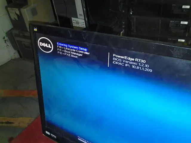 dell r730 dual processor 64g ddr4 DOUBLE drive cage 200+ servers in Servers in City of Montréal - Image 4