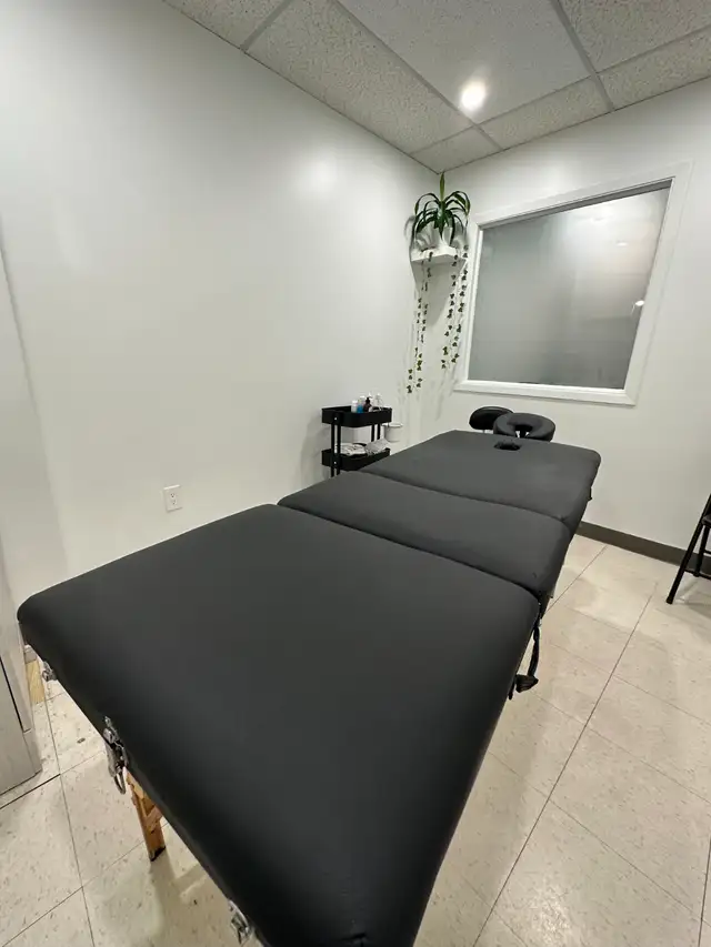 PRIME CLINIC SPACE FOR RENT – SUNDAYS ONLY | HEALTH & BEAUTY in Commercial & Office Space for Rent in City of Toronto - Image 11