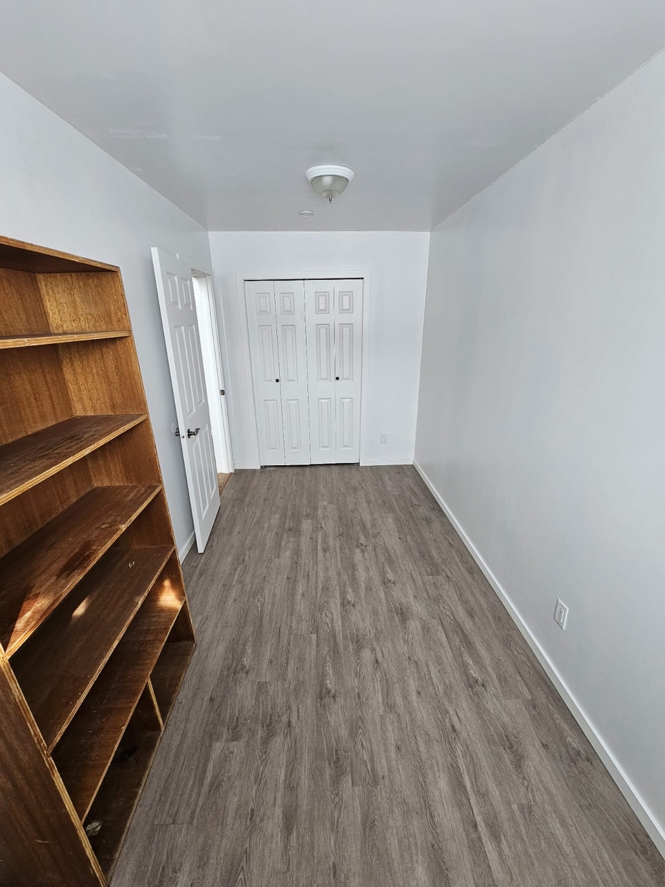 2 bedroom basement suite on acreage by stafford lake 3