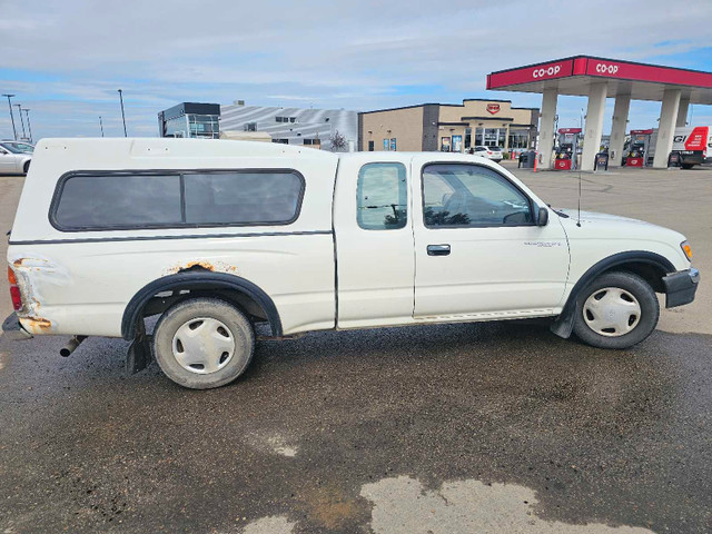 Toyota Tacoma 1998 xtracab in Cars & Trucks in Grande Prairie - Image 2