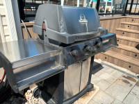 Price reduced - Broil King Natural Gas BBQ