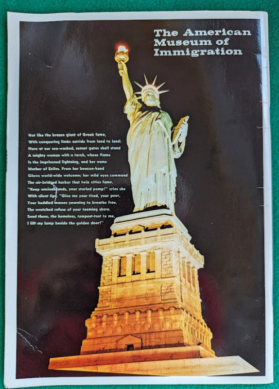 New York Miss Liberty Vintage Booklet in Arts & Collectibles in Gatineau - Image 3