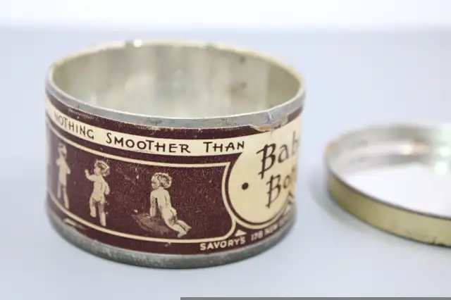 Vintage Baby's Bottom Tobacco Ttin in Arts & Collectibles in London - Image 8