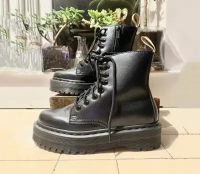 DR MARTEN JADON VEGAN PLATFORM Doc Martens 1460 ⎮ Mens 9 US, View more
