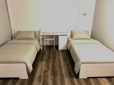 IF THIS AD IS VISIBLE ROOMS ARE AVAILABLE Bright and spacious rooms are available for rent in a deta...