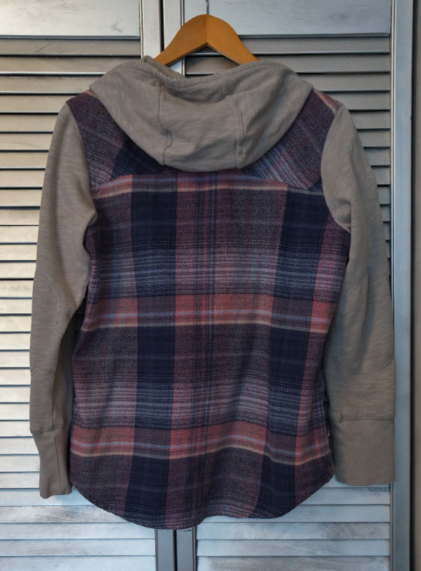 Womens' COLUMBIA Plaid Hoodie - Size Medium in Women's - Tops & Outerwear in City of Toronto - Image 2