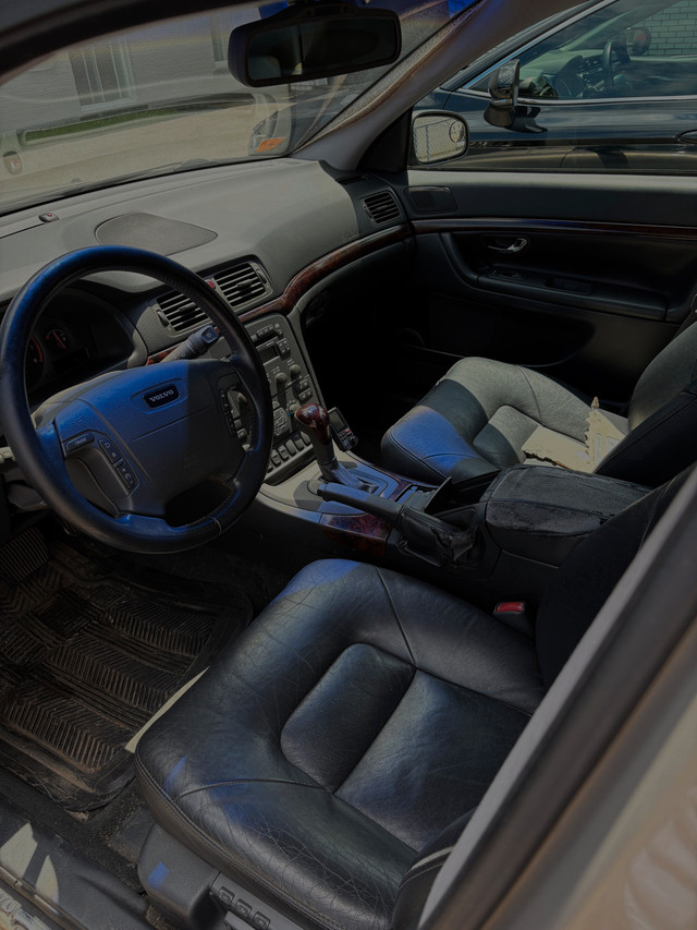 2001 Volvo S80 2.9L – LOW KM – $2,000 FIRM dans Autos et camions  à Laval/Rive Nord - Image 3