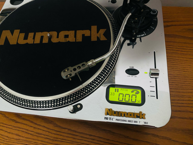 Numark Pro TT-1 Turntable Professional  Manual  DJ Record Player in Stereo Systems & Home Theatre in Winnipeg - Image 2