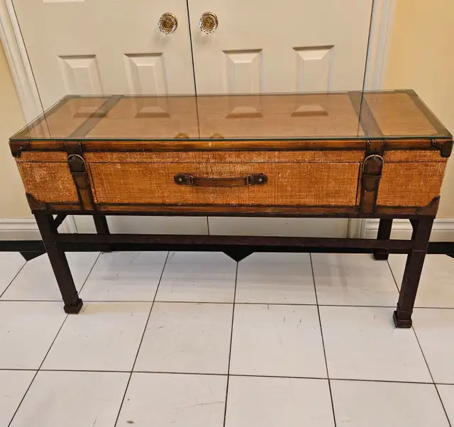 VTG STILES BROTHERS STYLE STEAMER SAFARI WICKER TABLE / CONSOLE in Coffee Tables in City of Toronto - Image 2