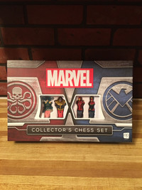 MARVEL COLLECTORS CHESS SET