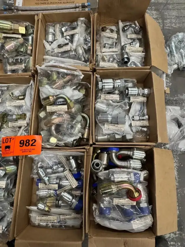 Raccords hydrauliques - Hydraulic fittings in Other in Drummondville - Image 8
