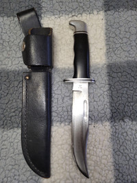 Vintage Buck knife  mod 119 with leather sheath