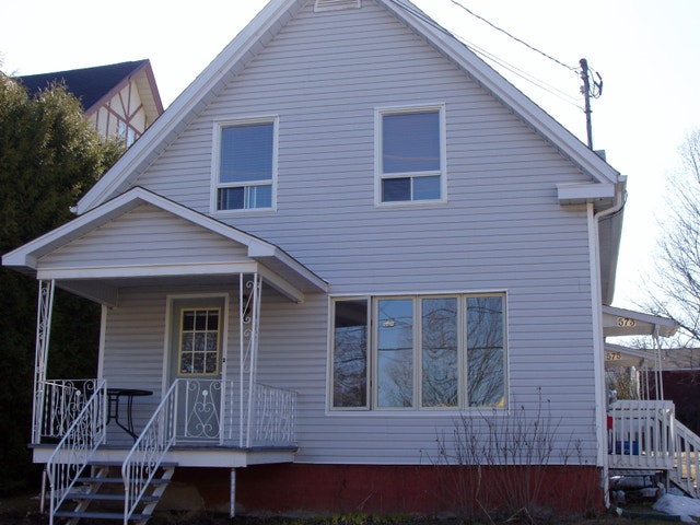 6½  sur 2 étages + sous-sol — photo 1