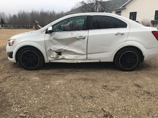 2013 Chevy Sonic - Low KM - Body Damage in Cars & Trucks in Edmonton - Image 4