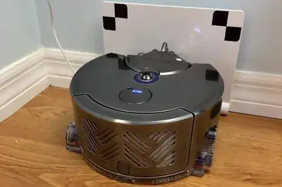 DYSON 360 EYE VACUUM PARTS ARE IN EXCELLENT CONDITION 1. Charger 2. Filters 3. Wheel Motors 4. Camer...