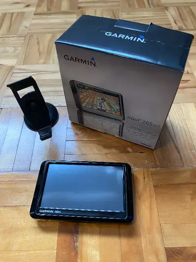 Garmin Nuvi 265wt + accessoires, View more