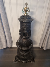 Poêle antique (Parlour stove)