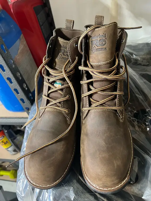 Timberland PRO  6” Alloy Toe Work Boots - Size 9 in Men's Shoes in Mississauga / Peel Region - Image 3