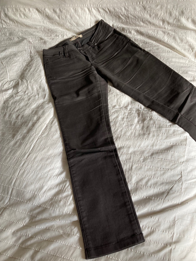 Plusieurs jeans à 5$ dans Femmes - Pantalons et shorts  à Ville de Montréal - Image 4