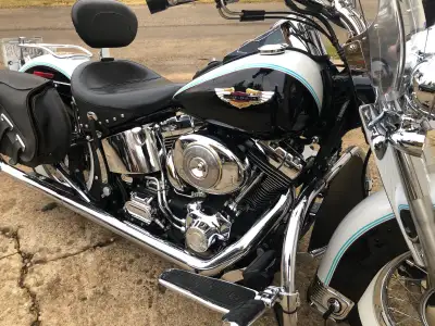 2005 Softail Deluxe, Old School Traditional Black and White with Whitewalls, Chrome spoke Wheels and...