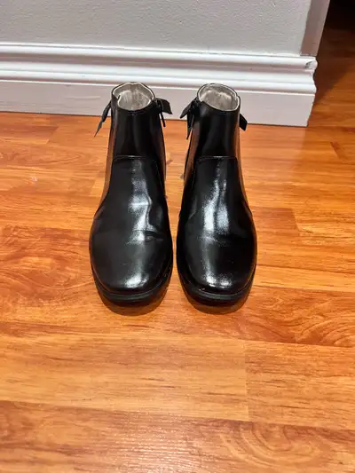 Girl’s boots, View more