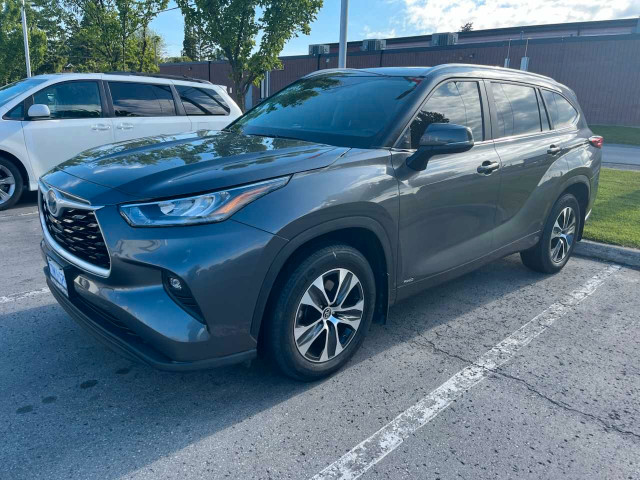 2023 Toyota Highlander XLE Hybrid in Cars & Trucks in St. Catharines