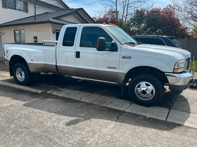 Ford F350 6.0 in Cars & Trucks in Delta/Surrey/Langley - Image 3