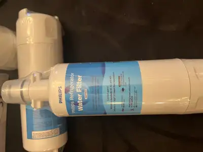 I'm selling a pack of 3 brand brand new Philips refrigerator water filters, compatible with LG fridg...