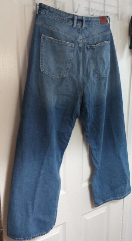 ZARA JEANS (SIZE 8) in Women's - Bottoms in London - Image 3