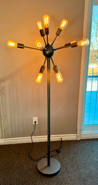 Lampe design sur pied pour salon ou chambre