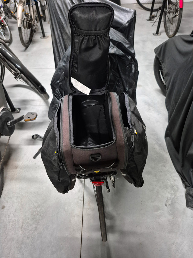 Vélo de  route Giant Hybride Pégasus ( Femme - Homme ) dans Randonnée, ville et hybrides  à Ville de Montréal - Image 2