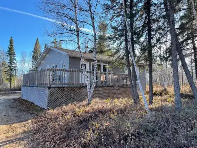 Chalet à louer au Lac-à-Jim pour des vacances en nature, View more