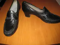 Celebrity black shoes - 7 1/2