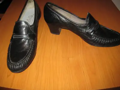 Celebrity black shoes - 7 1/2, View more