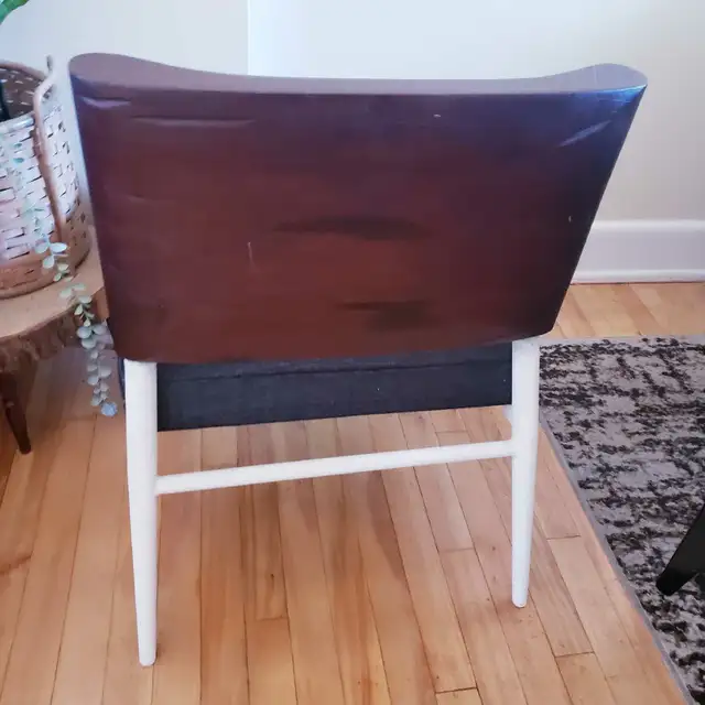 MCM Solid  Carved Wood Backrest Accent Chair in Chairs & Recliners in Ottawa - Image 8