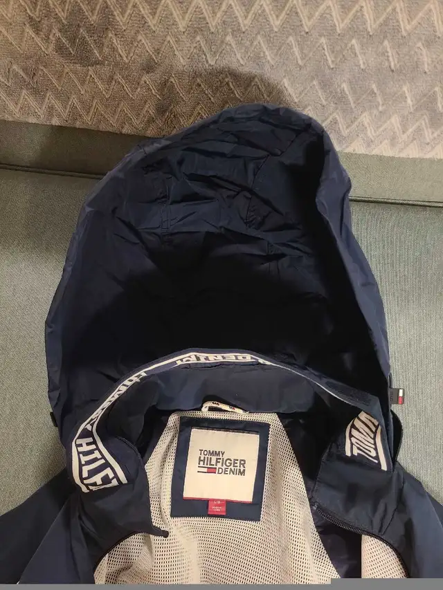 Large Tommy Hilfiger Jacket in Men's in Downtown-West End - Image 5