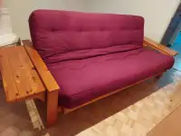 Futon en bois convertissable en lit double