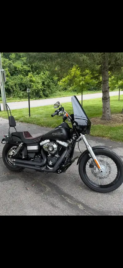 2012 Street Bob 3800kms Security/abs All oils changed recently Brake fluid flush etc New battery LED...
