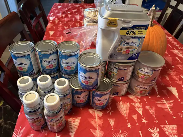 big Similac lot in Feeding & High Chairs in Mississauga / Peel Region - Image 2