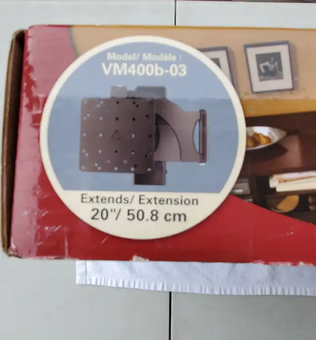 Tv wall mount in Video & TV Accessories in Vernon - Image 3