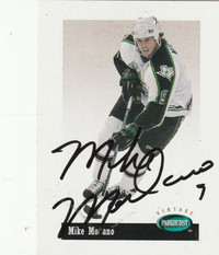 8 Hockey Card Autographs with HOFers Hull, Sittler, Modano